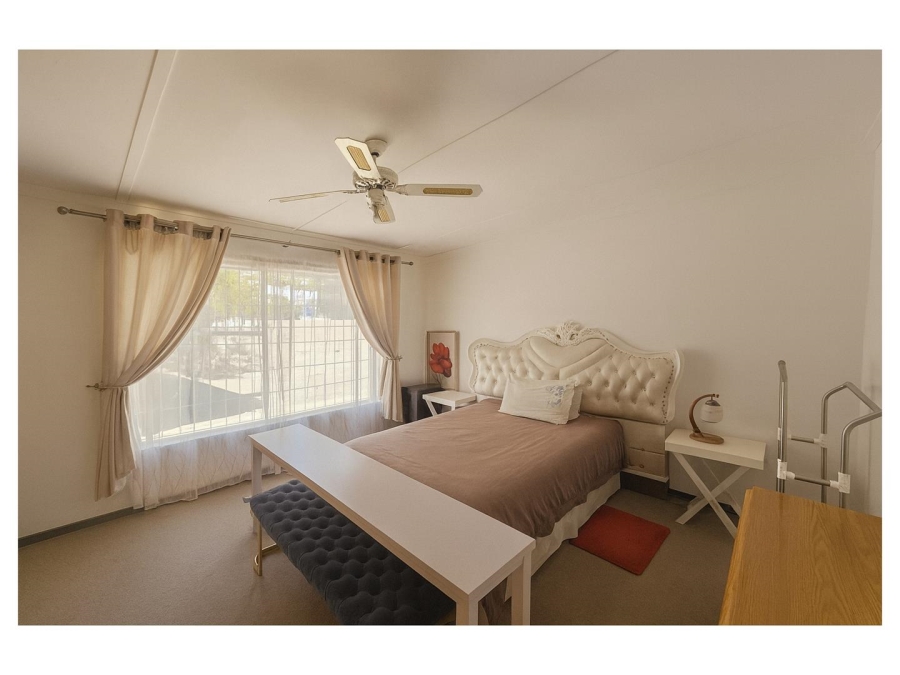 4 Bedroom Property for Sale in Ladybrand Free State